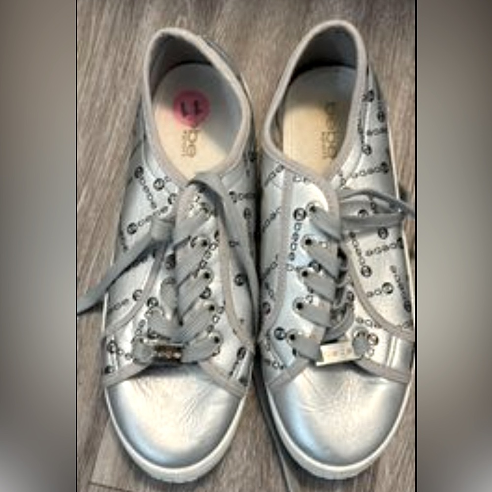 BEBE Sneaker